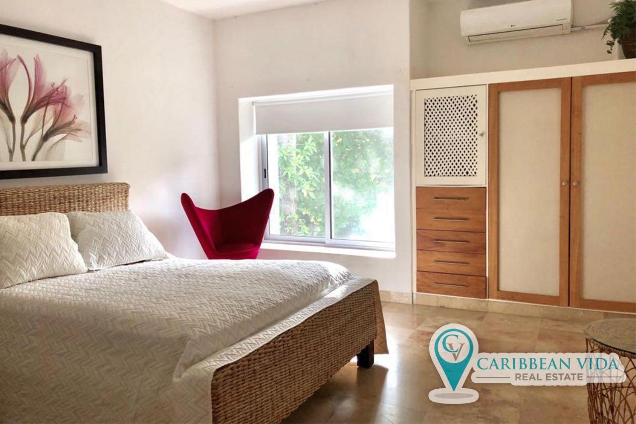 Stunning And Stylish 2 Bedroom Unit At Mar H2o! Playa del Carmen